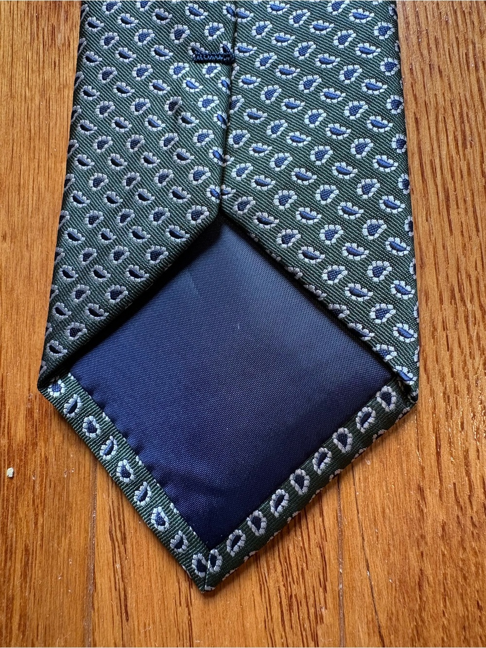 Men's Green Micro-Pattern Geometric Tie - Picture 3 of 3